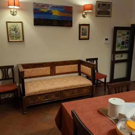 B&B Casa Degli Artisti Palermo Bagian luar foto