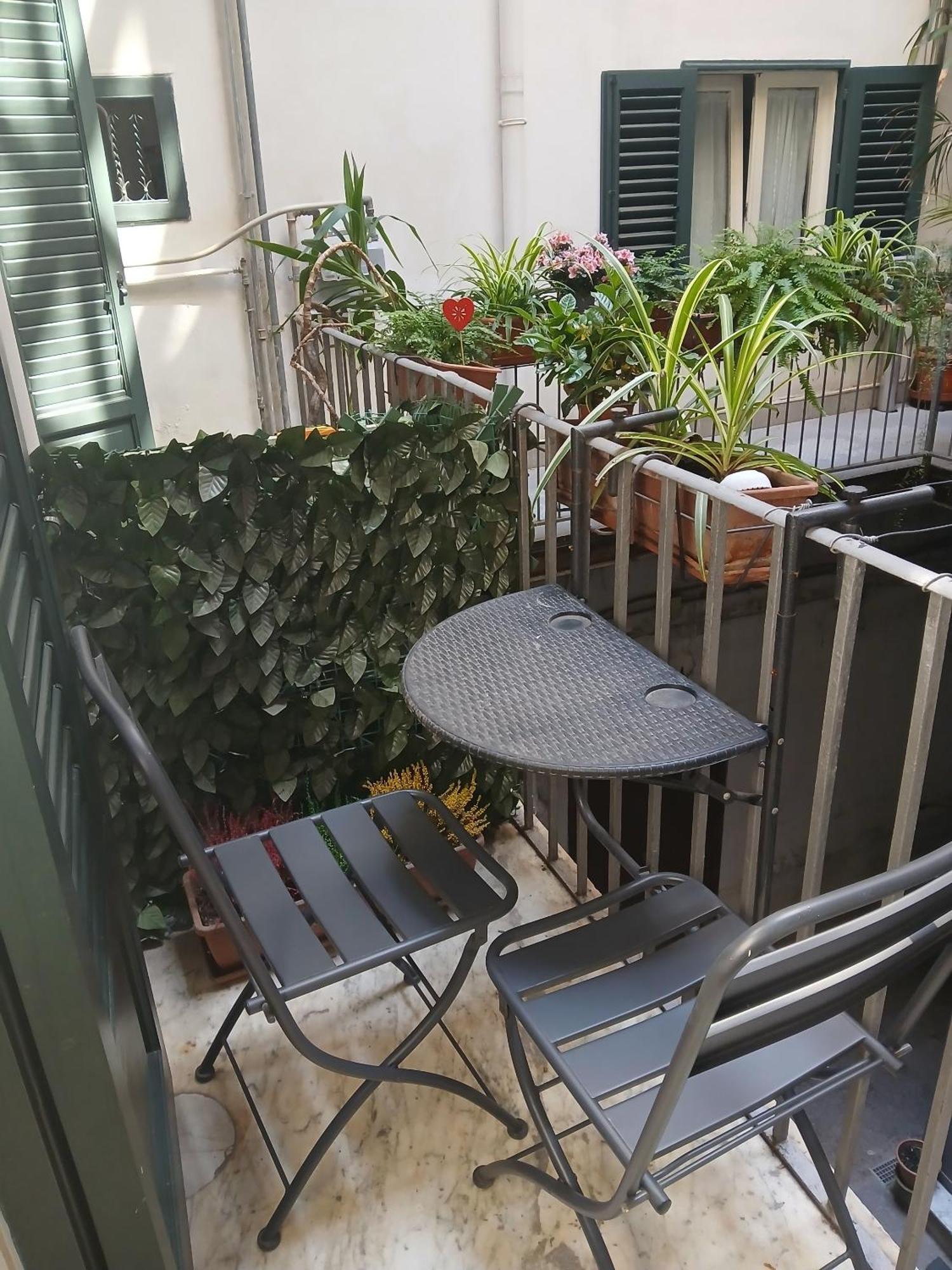 B&B Casa Degli Artisti Palermo Bagian luar foto